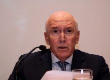 Σε Παρίσι και Νέα Υόρκη ο πρόεδρος της Attica Bank