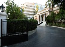 Σύσκεψη στο Μαξίμου για τις επενδύσεις από τις… ΗΠΑ