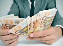 Είσπραξη φόρων μόνο από κατασχέσεις!