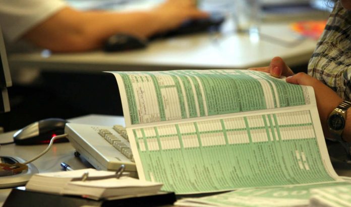 Παράταση για το πόθεν έσχες ζητούν οι φοροτεχνικοί Παράταση για το πόθεν έσχες ζητούν οι φοροτεχνικοί