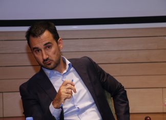 Συναντήσεις Χαρίτση στις ΗΠΑ με τραπεζίτες και επενδυτές