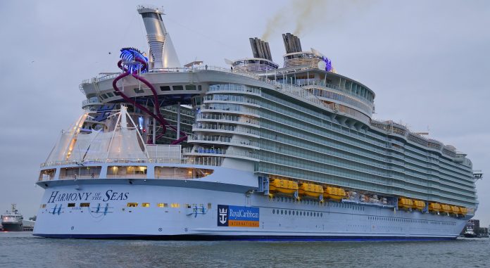 Royal Caribbean: Ακύρωση των κρουαζιέρων της στην Τουρκία και αντικατάσταση τους με ελληνικά νησιά