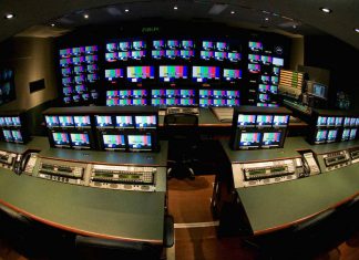 Στην τελική ευθεία για την προκήρυξη των τηλεοπτικών αδειών