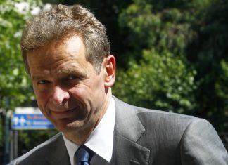Τόμσεν: Χρειάζεται επέκταση ωριμάνσεων του ελληνικού χρέους