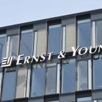 EY: Στα 1,4 τρισ. δολάρια τα επιχειρηματικά deals ά εξάμηνο