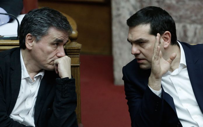 Η κυβέρνηση ποντάρει σε αξιολόγηση… «εκπτώσεων»