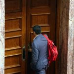 Τσακαλώτος προς ΔΝΤ: “With or without you…” Τσακαλώτος προς ΔΝΤ: “With or without you…”