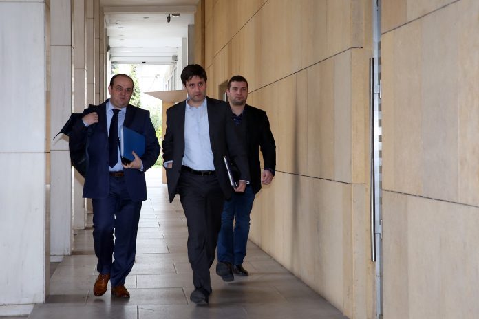 Ξεκινά η αξιολόγηση – Πώς θα καλυφθεί η τρύπα στα έσοδα