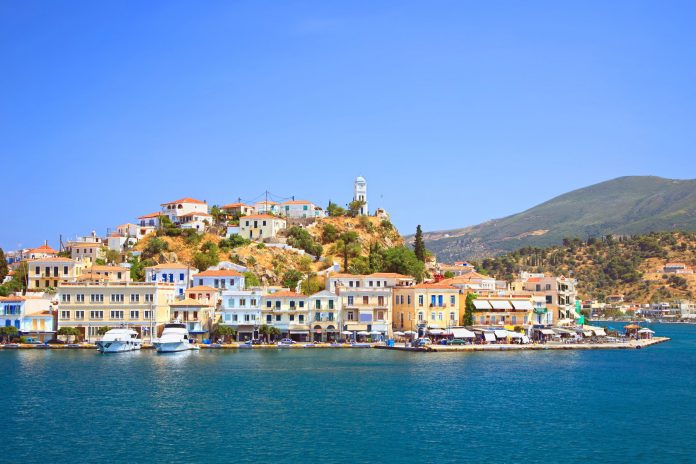 Έπεσαν οι υπογραφές για δύο σημαντικά έργα στον Πόρο