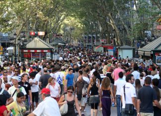 Βαρκελώνη: Περιορίζονται τα group τουριστών στο κέντρο