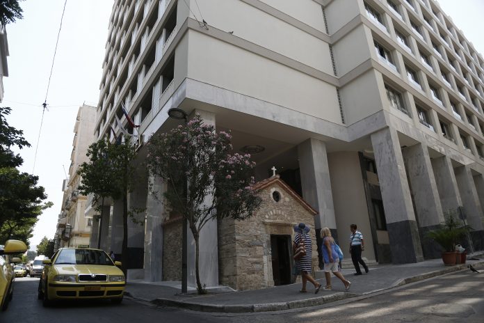 Ξενοδόχοι: 340 εκατ. ευρώ απώλειες από την επιβολή φόρου