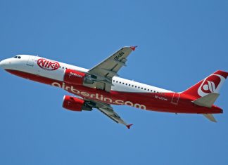 ΕE: Πιθανή παρεμπόδιση της εξαγοράς μονάδας της Air Berlin