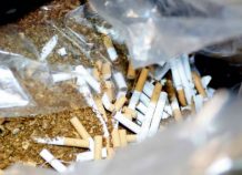 Απώλεια φόρων 1 δισ. ευρώ από τα λαθραία τσιγάρα Απώλεια φόρων 1 δισ. ευρώ από τα λαθραία τσιγάρα