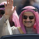 Χειροπέδες στον ιδρυτή της Kingdom Holding Χειροπέδες στον ιδρυτή της Kingdom Holding