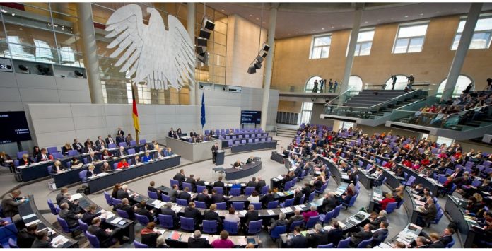 Εκπνέει η προθεσμία για συμφωνία στα γερμανικά κόμματα