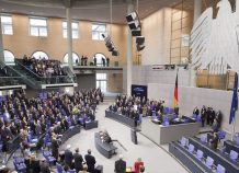 Γερμανία: Διχασμός των κομμάτων για ESM