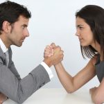 Μείωση του μισθολογικού χάσματος των δύο φύλων προτείνει η Κομισιόν Μείωση του μισθολογικού χάσματος των δύο φύλων