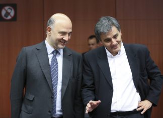 Ο Μοσκοβισί «κλείνει το μάτι» στην Αθήνα