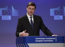 Ντομπρόβσκις: «Ναι» στην black list με φορολογικούς
