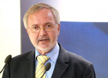 Πρόεδρος ΕΤΕπ: Αλλαγή παραδείγματος στην αναπτυξιακή πολιτική Πρόεδρος ΕΤΕπ: Αλλαγή παραδείγματος αναπτυξιακή πολιτική