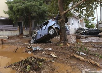 Δεκατρείς συλλήψεις για το πλιάτσικο σε Μάνδρα και Νέα Πέραμο