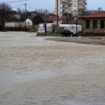 Πλημμύρες και εγκλωβισμένοι στην Νέα Πέραμο