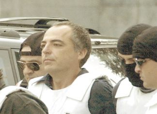 Σε λίγα λεπτά βγαίνει με διήμερη άδεια ο Κουφοντίνας