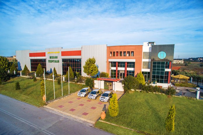 Νέο τηλεοπτικό σποτ για τη Ρετσίνα Μιχάλη Γεωργιάδη