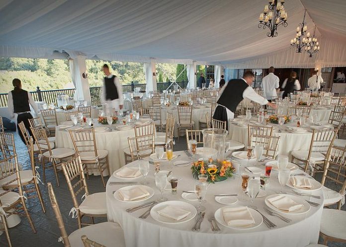 Στον «αέρα» το τηλεοπτικό σποτ του Δειπνοσοφιστήριον Catering