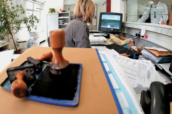 Αξιολόγηση και κινητικότητα στο μικροσκόπιο των θεσμών