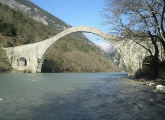 Ολοκληρώθηκαν με επιτυχία οι εργασίες στο Γεφύρι της Πλάκας