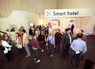 ΧΕΝΙΑ 2η Ημέρα: Εντυπωσιασμένοι οι εκθέτες και οι επισκέπτες !