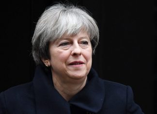 Brexit: Σε Βερολίνο και Παρίσι η Μέι