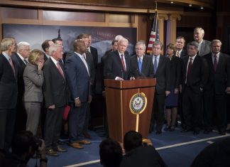 ΗΠΑ: Ενέκρινε η Γερουσία το νέο φορολογικό κώδικα