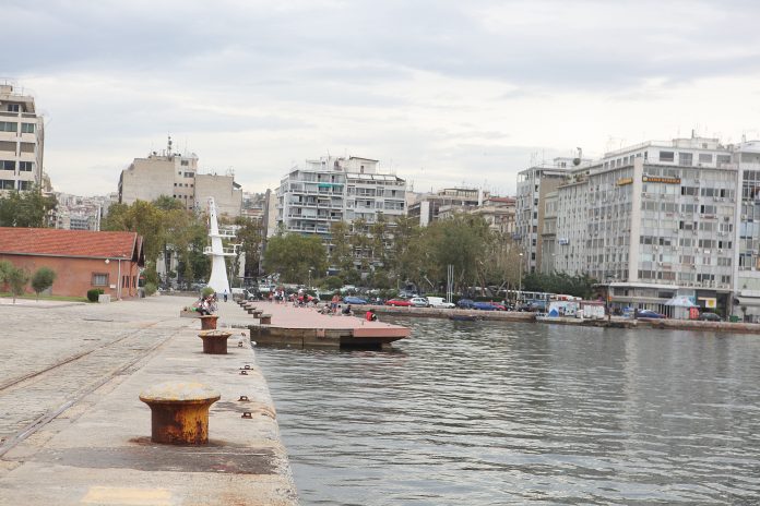Υπογραφές για την πώληση του ΟΛΘ Υπογραφές για την πώληση του ΟΛΘ