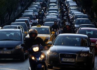 Επιστροφή πινακίδων από τον δήμο Αθηναίων για τις εκλογές