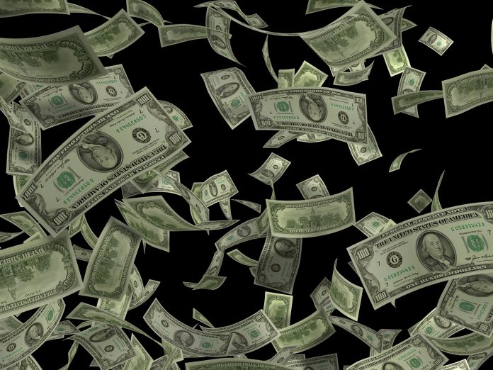 Σε χαμηλό τριών μηνών το δολάριο