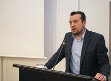 Ο Ν. Παππάς για την υβριδική τηλεόραση της ΕΡΤ Ο Ν. Παππάς για την υβριδική τηλεόραση της ΕΡΤ
