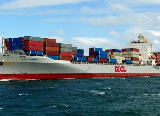 Οι Βρυξέλλες δίνουν πράσινο φως για την εξαγορά της OOCL