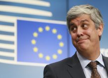 Ακόμη δεν ανέλαβε, Ελλάδα τον «χρεώσανε» Ακόμη δεν ανέλαβε, Ελλάδα τον «χρεώσανε»
