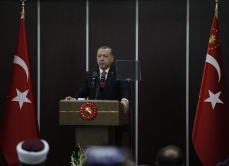 Ερντογάν: Πρέπει να κάνουν πολλά οι 4 βουλευτές μας