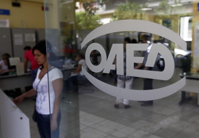 Eurostat: Αυξήθηκε η απασχόληση στην Ελλάδα Eurostat: Αυξήθηκε η απασχόληση στην Ελλάδα