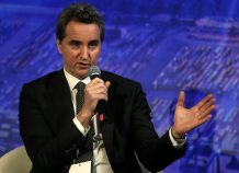 Ντ. Κοστέλο: Μακρύς ο δρόμος των μεταρρυθμίσεων για την Ελλάδα Ντ. Κοστέλο: Μακρύς ο δρόμος των μεταρρυθμίσεων για Ελλάδα