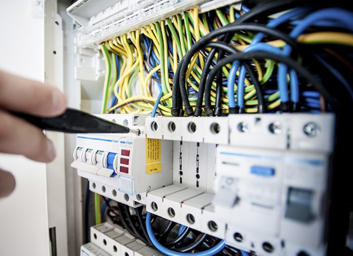 Στις 11.528 έφθασε το πλήθος των ρευματοκλοπών το 2016