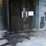 Έκρηξη στην είσοδο τράπεζας στην περιοχή του Γκύζη