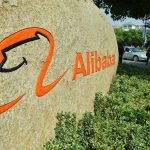 Alibaba: Έκλεισε 240.000 e-shops που πουλούσαν απομιμήσεις
