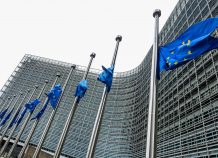 Ανάπτυξη στις μεταποιητικές επιχειρήσεις της Ευρωζώνης Ανάπτυξη στις μεταποιητικές επιχειρήσεις της Ευρωζώνης