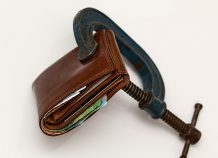 ΕΛΣΤΑΤ: Μειώθηκε το εισόδημα των Ελλήνων