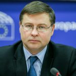 Β. Ντομπρόβσκις: Μειώθηκαν τα NPLs στην Κύπρο