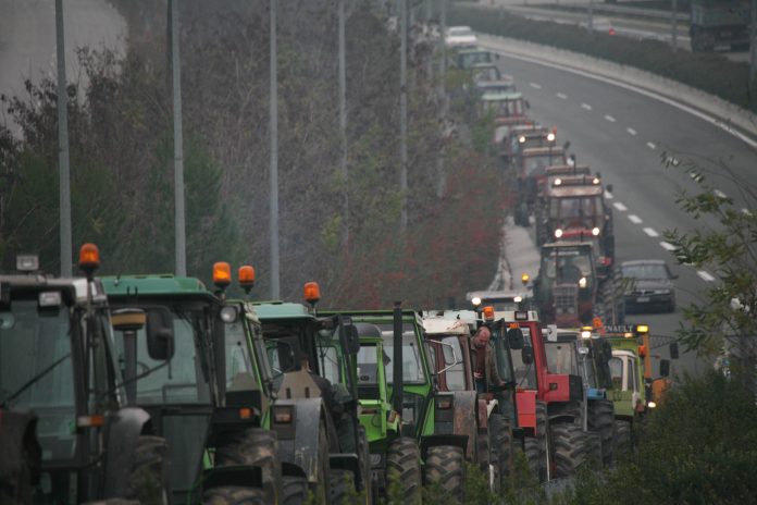Μπλόκα αγροτών από τις 22 Ιανουαρίου Μπλόκα αγροτών από τις 22 Ιανουαρίου